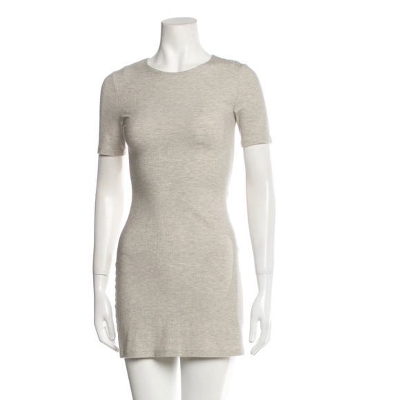 Reformation - Crew Neck Mini Dress Size: XS - Picture 1 of 3